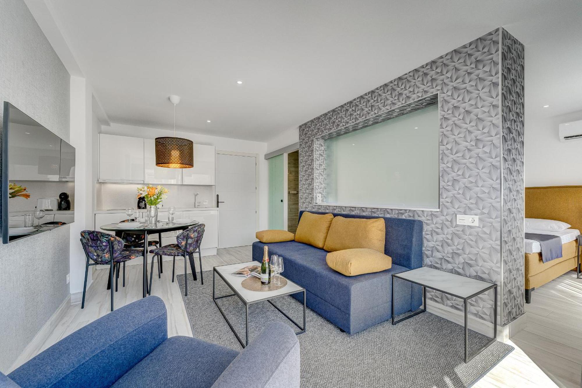 ארונה Bal Apartments Adults Only מראה חיצוני תמונה